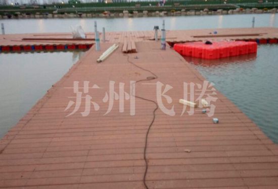 荷兰花海T型舞台施工中